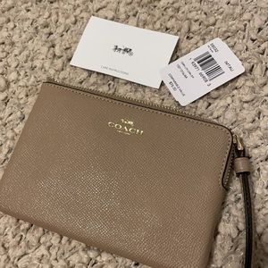 NWT Coach taupe leather wristlet